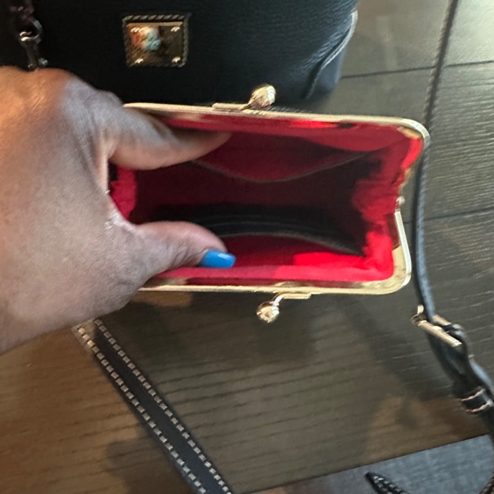 Dooney & Bourke - Picture 3 of 13